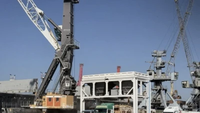 وصول أول حاوية ترانزيت إلى مرفأ اللاذقية عبر سوريا