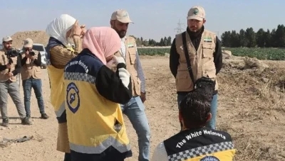 الدفاع المدني ينتشل رفـ..ـات عشرة أشخاص من موقع عسكري سابق في دوما