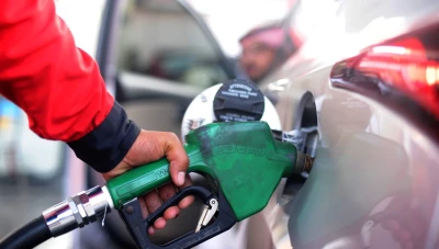 حالة جدل واسعة على مواقع التواصل الاجتماعي حول مادة البنزين ومطالب برفع سعر المادة مقابل توفرها!
