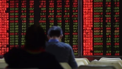 الارتفاع السريع بقيمة الدولار يضع اقتصاد العالم على المحك