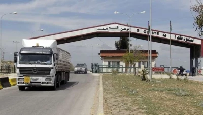 الأردن يفرض رسوم ضعف على الشاحنات السورية