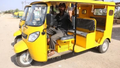 "التوك توك" أوفر وسيلة نقل دخلت سوريا