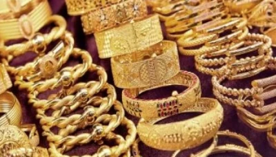 الذهب مستقر وسط تراجع الدولار وصعود الأسهم