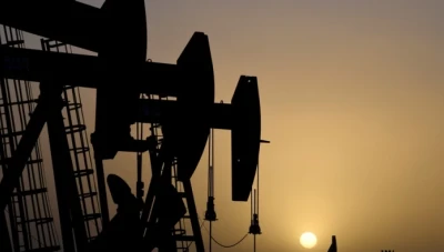 أسعار النفط تهبط متأثرة بالتوتر التجاري بين أمريكا والصين