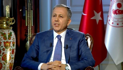 وزيـر الداخـ.ـلية التركـي: أكـثر من 42% من السـ.ـوريين في تركيا من حـلب