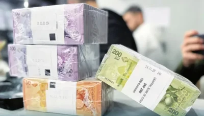 تراجع طفيف في قيمة الليرة السورية الآن