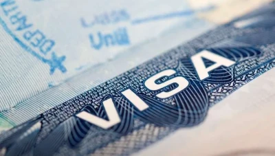 توقف منح تأشيرات دخول السوريين إلى السعودية