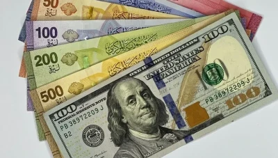 تراجع جديد تسجله الليرة السورية عند افتتاح يوم الثلاثاء