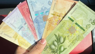 سعر صرف الليرة السورية عند افتتاح يوم الأحد