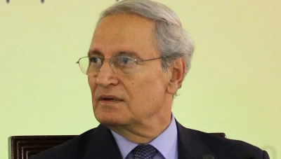 مذكرات فاروق الشرع تكشف أسرار المرحلة الأخطر في حكم بشار الأسد: من التوريث إلى الثورة