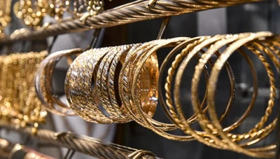 تراجع أسعار الذهب في سوريا مع بداية الأسبوع وترقب لاتجاه السوق