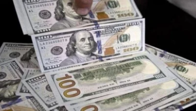 انخفاض ملحوظ تسجله الليرة السورية عند افتتاح يوم الاثنين