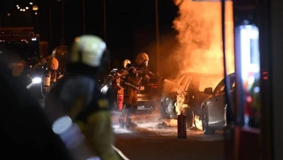 مالمو: تفجـير مشاعر الغضب والدعوة للتفاهم بعد حرق السيارات في أعقاب حادثة حرق القرآن