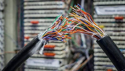 سرقة كابل نحاسي تتسبب في قطع الاتصالات والإنترنت عن آلاف المستخدمين في درعا