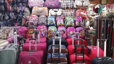 معاناة حرفيي الحقائب بدمشق وسط غياب الجمركة العادلة