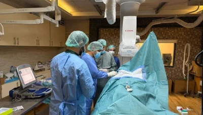 أطباء يعبرون الحدود إلى سوريا لإجراء عمليات مجانية وإنقاذ مرضى على قوائم الانتظار