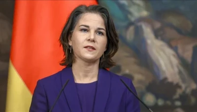وزيـرة الخـارجية الألمـانية تؤكـد أهـمية إشـراك جمـيع الطـوائـف في إعـادة إعـمار سوريا