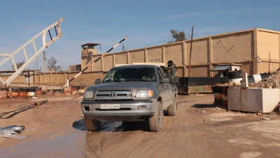 تباطؤ نقل معتقلين من سوريا إلى العراق: ما أثره على الأمن والإدارة؟