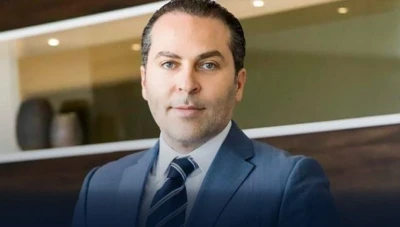 خروج سامر فوز من سوريا إلى الإمارات بعد تعثر التسوية مع الحكومة: ما وراء القرار المفاجئ؟