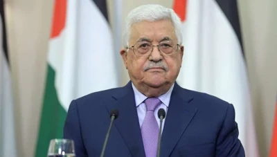 محادثات عباس مع ماكرون: الرفض القاطع لتهجير الفلسطينيين من غزة وتأكيد الوحدة الوطنية