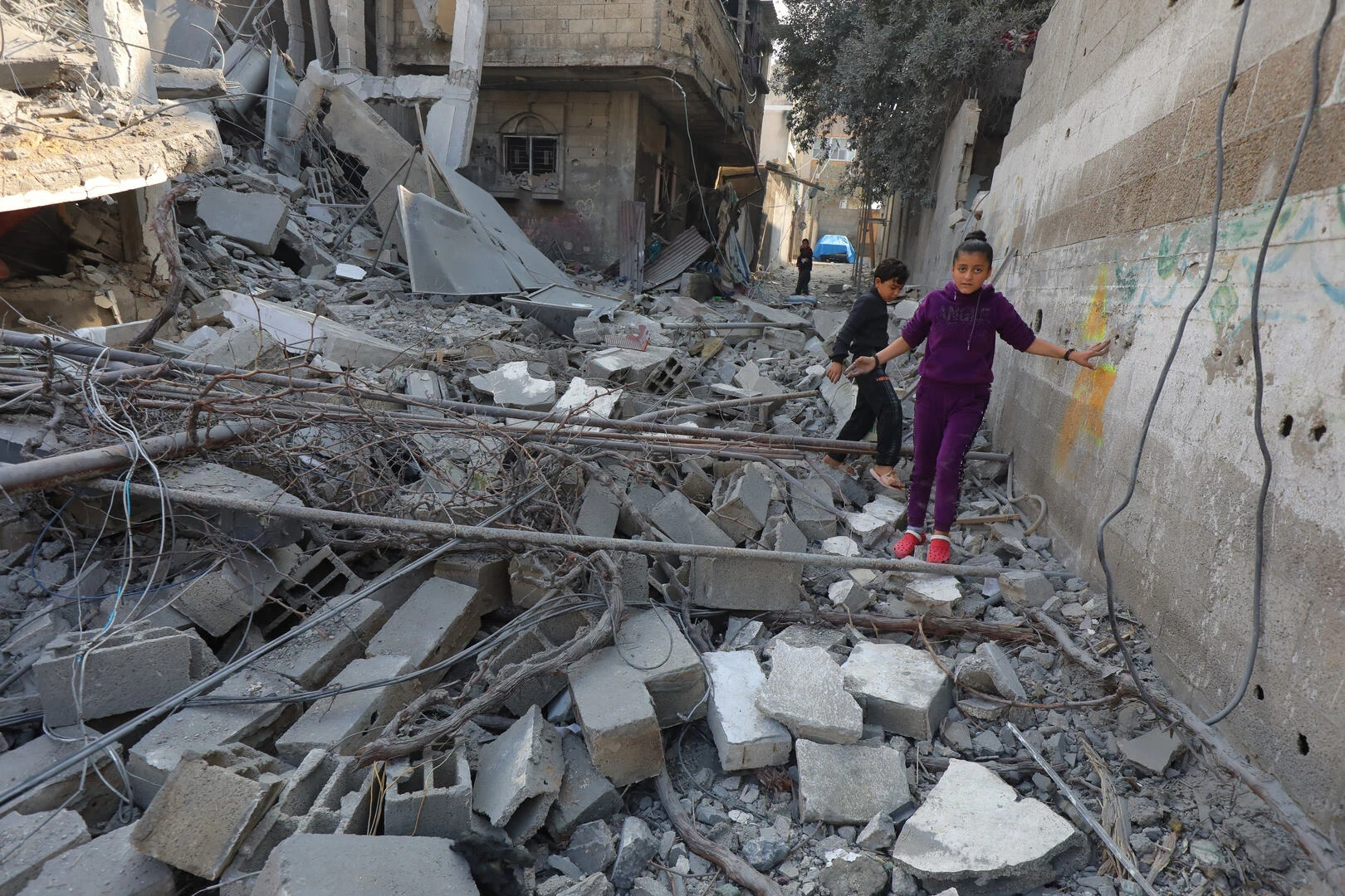 بيرني ساندرز لنتنياهو: توقف عن قتل الأبرياء!.. ما يحدث في غزة أحد أسوأ الكوارث الإنسانية في التاريخ