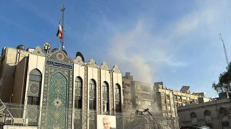 الخـارجـية الإيـرا.نـية تُعـلن مـقـتل مـوظـف سفـارتها في دمشق وتحمـل الحـكومة السورية مسـؤولـية التحـقيق