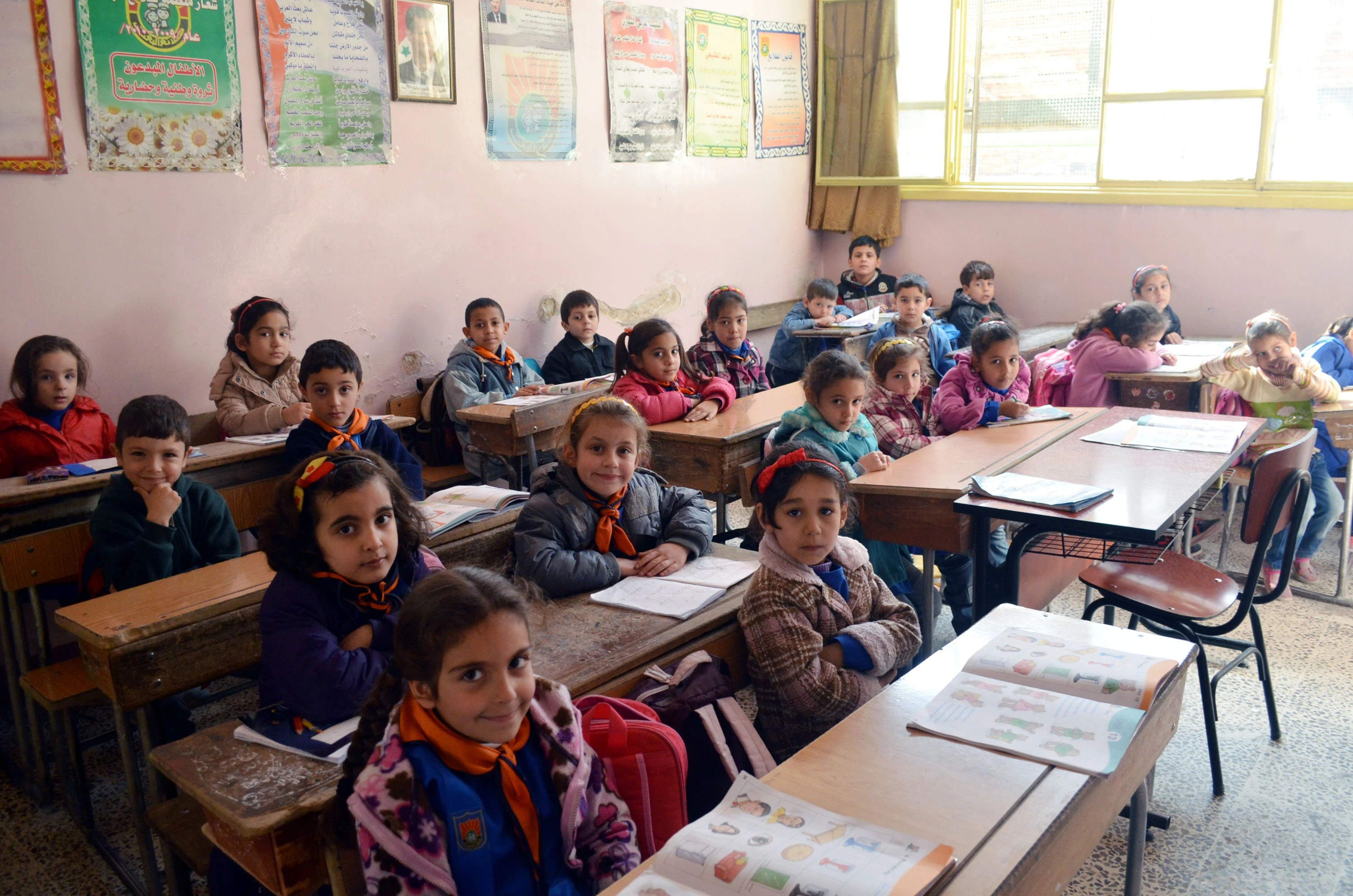 الأسد يرفع أجور التدريس بالساعات الإضافية في مختلف المدارس والمراكز المهنية