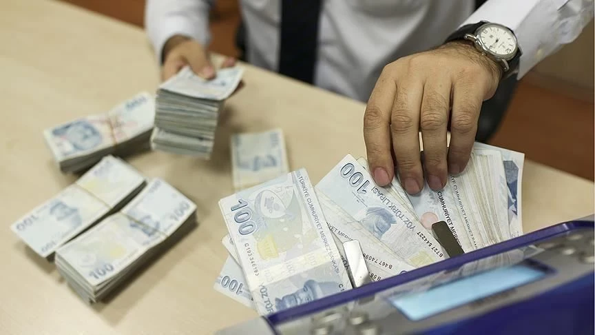 سعر صرف الليرة التركية عند افتتاح يوم الجمعة