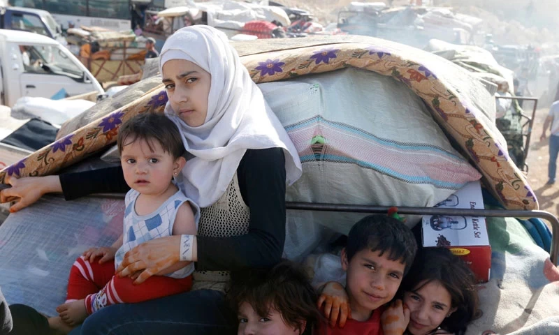 لبنان يجبر اللاجئين السوريين على توقيع وثائق عودتهم