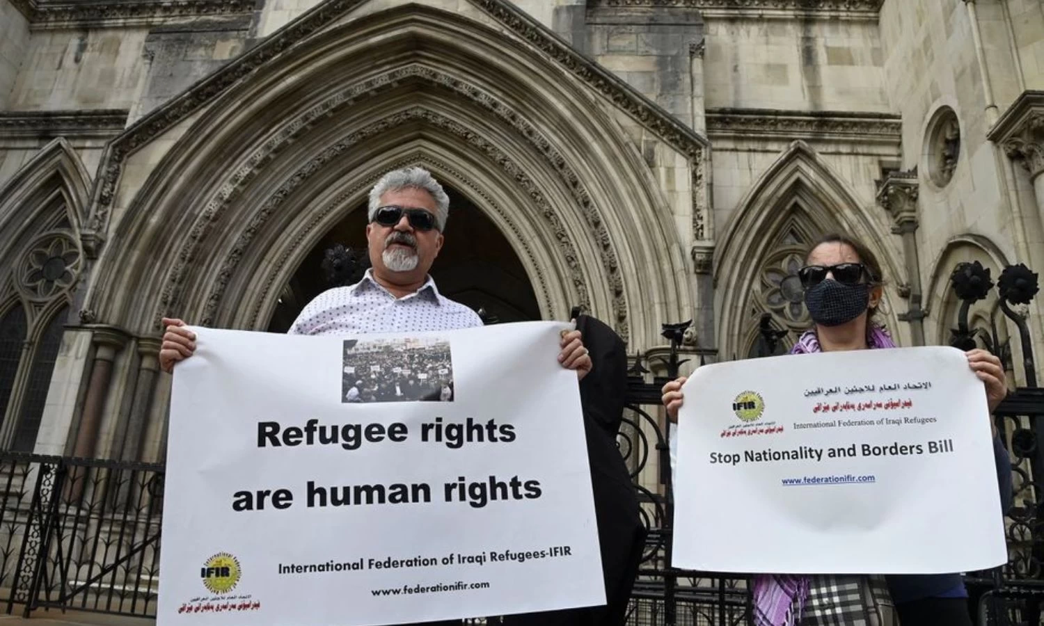 خـ.ـلاف ملكي حكومي ببريطانيا بسبب ترحيل اللاجئين