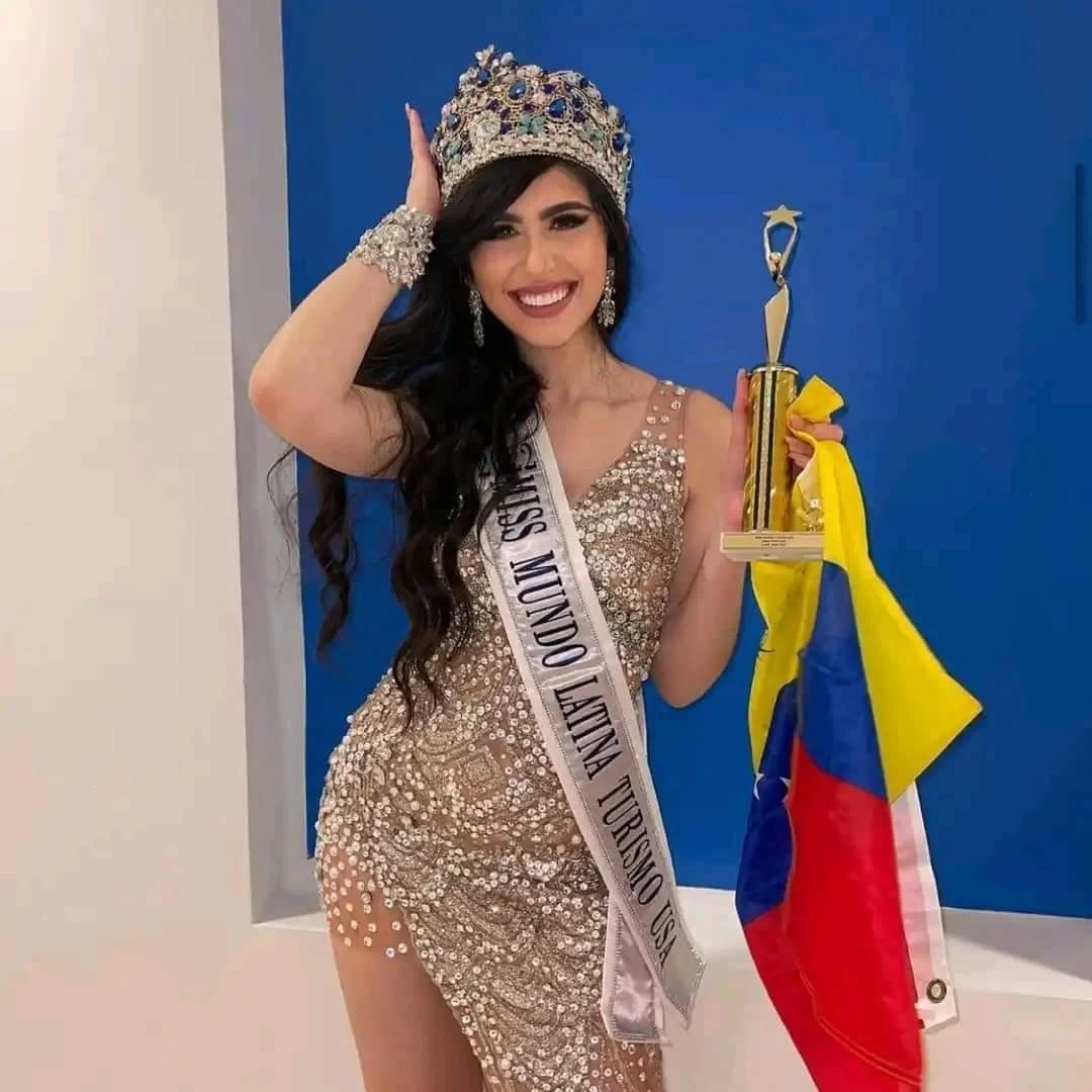 الشابة الفنزويلية من أصل سوري تتوج بلقب ملكة جمال أمريكا اللاتينية (صور)