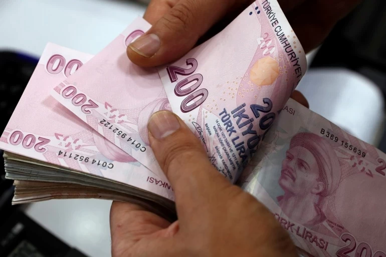سعر صرف الليرة التركية عند افتتاح يوم الثلاثاء