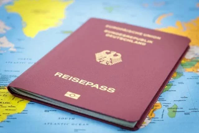 جواز السفر الالماني الثاني عالميًا