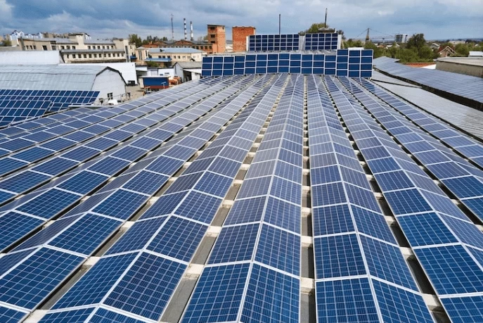 أكبر محطة توليد كهرباء بالطاقة الشمسية تدخل الخدمة
