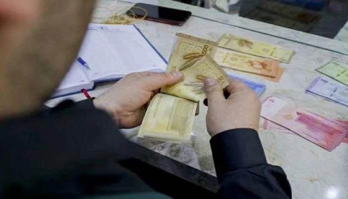 سعر صرف الليرة السورية عند افتتاح يوم الأحد