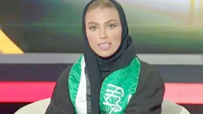 أول مذيعة تقدم النشرة الرئيسية بالقناة السعودية الرسمية