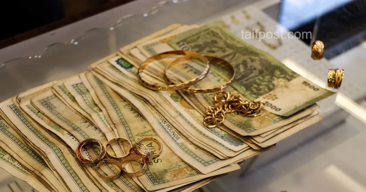 الليرة السورية تهبط قليلاً مقابل الدولار وارتفاع أسعار الذهب مستمر