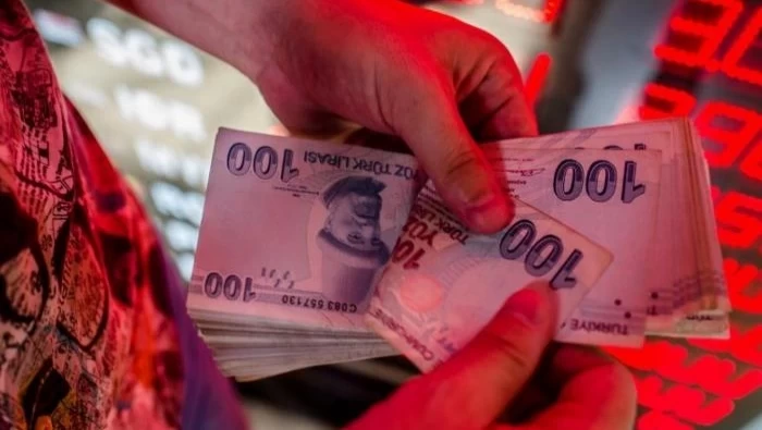 الجريدة الرسمية: تركيا تزيد ضريبة النقد الأجنبي إلى 1%
