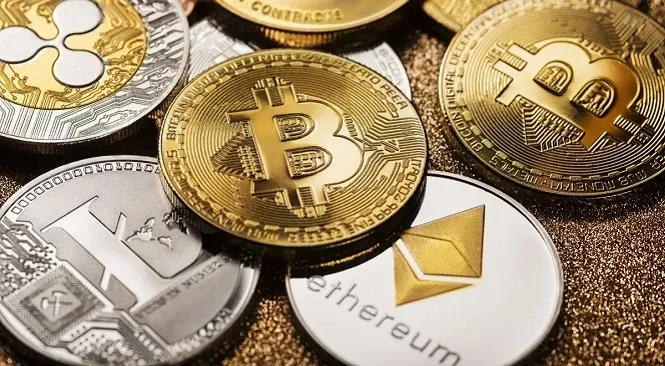 بعد الهبوط الحاد... العملات المشفرة تنتفض: البيتكوين تعود فوق 113 ألف دولار والإيثر تقفز 7%