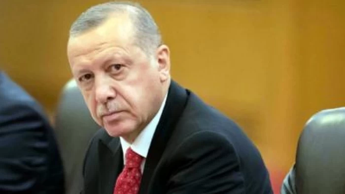 أردوغان يدعو قوى عالمية لاستخراج النفط السوري وإنفاقه في توطين اللاجئين بالشمال