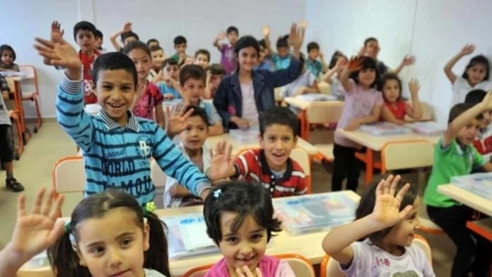 وزارة الأوقاف التركية تقدم منح مالية للطلاب الأجانب ومن بينهم طلاب سوريون
