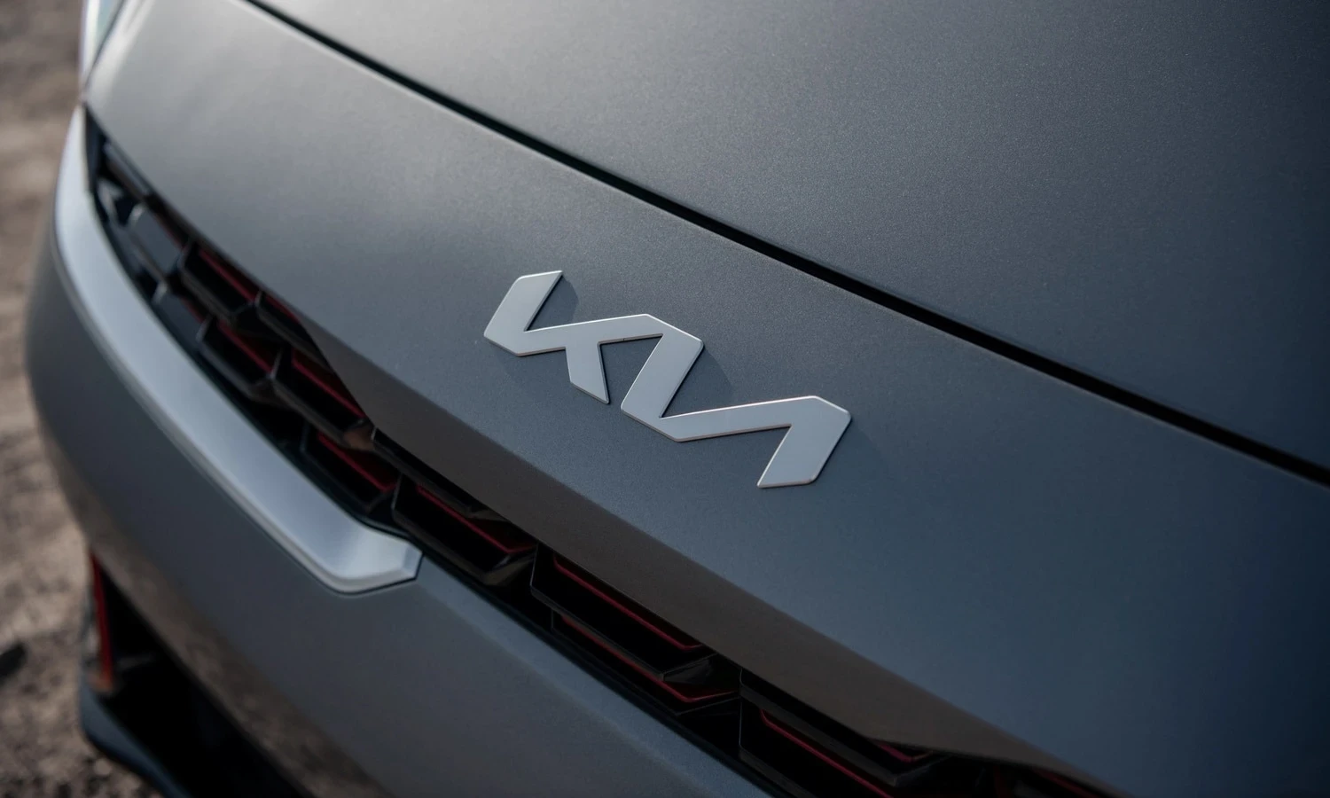 كيا تعلن عودتها رسمياً إلى السوق السورية عبر وكيلها المعتمد