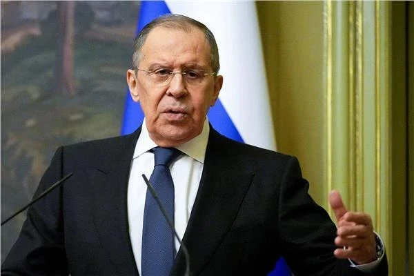 لافروف يكشف: روسيا منحت بشار الأسد وعائلته حق اللجوء لأسباب "إنسانية بحتة"