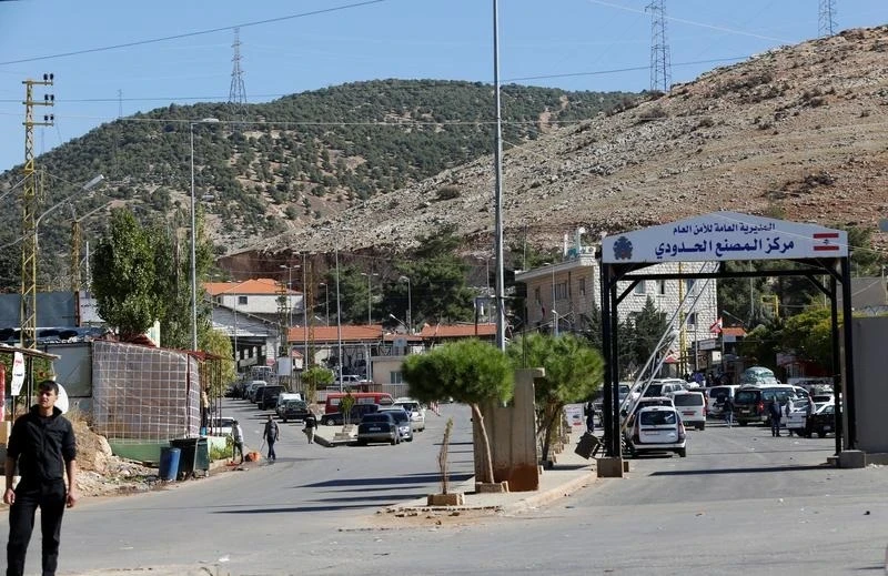 لبنان يحدد شروط جديدة لدخول السوريين