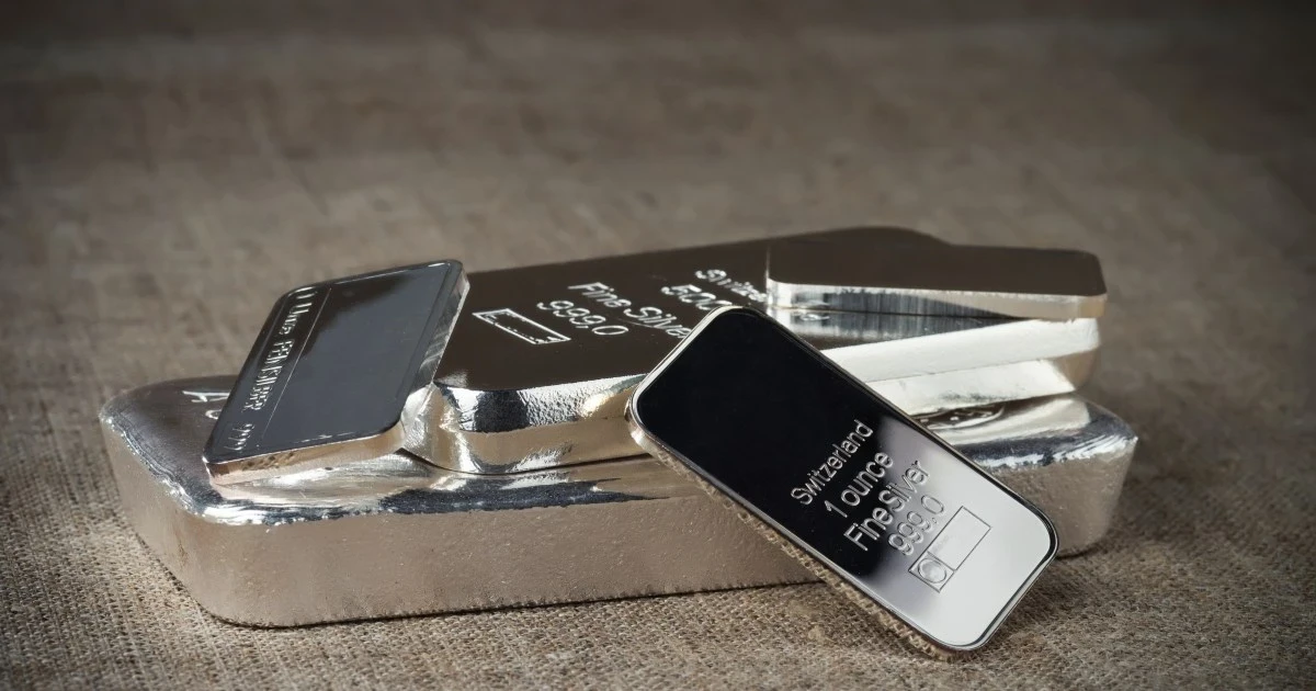 الفضة تتفوّق على النفط وتخطف صدارة أسواق 2025