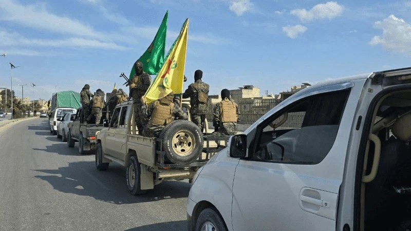 قوات سوريا الديمقراطية تبدأ انسحابها من حلب باتفاق مع الحكومة السورية