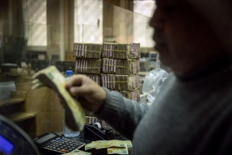 سعر صرف الليرة السورية عند افتتاح يوم الأربعاء