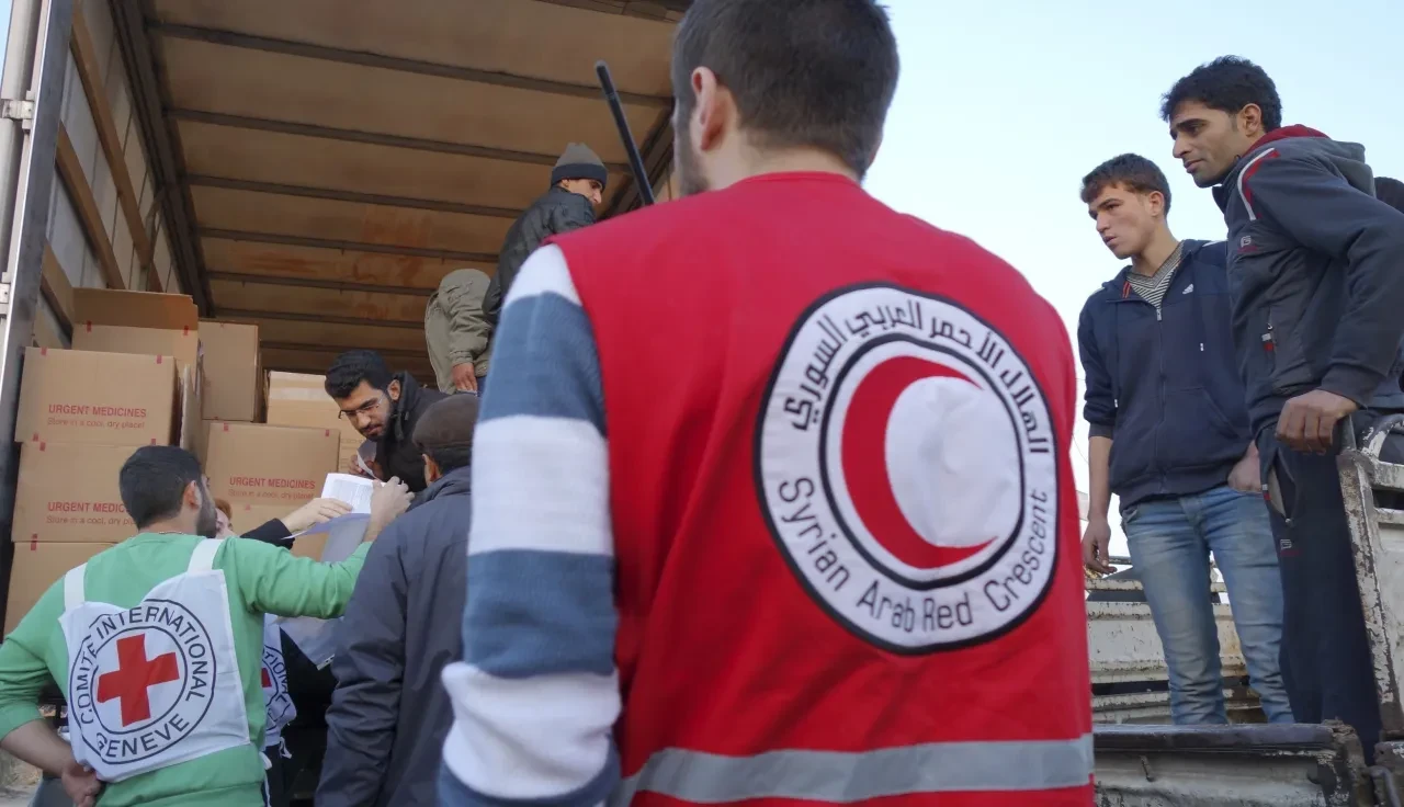 تراجع تمويل الصليب الأحمر وتأثيره على البرامج الإنسانية في سوريا