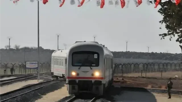 خطط تركية لإحياء سكة حديد الحدود السورية بحلول 2026