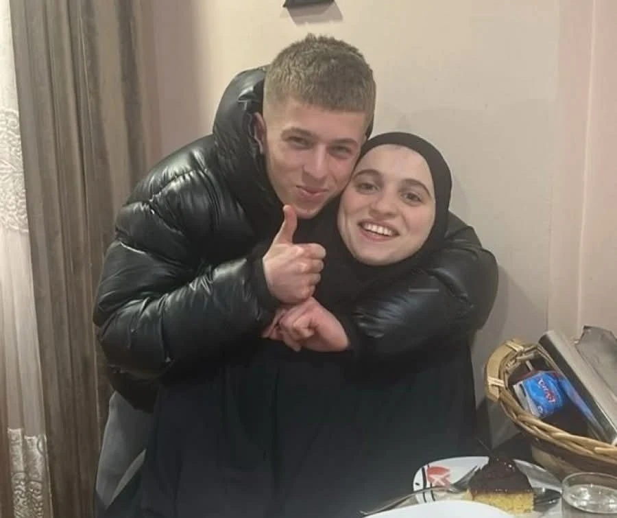 ألبانيا تعيد المواطنة إيفا دوماني من مخيم الهـ.ـول في سوريا